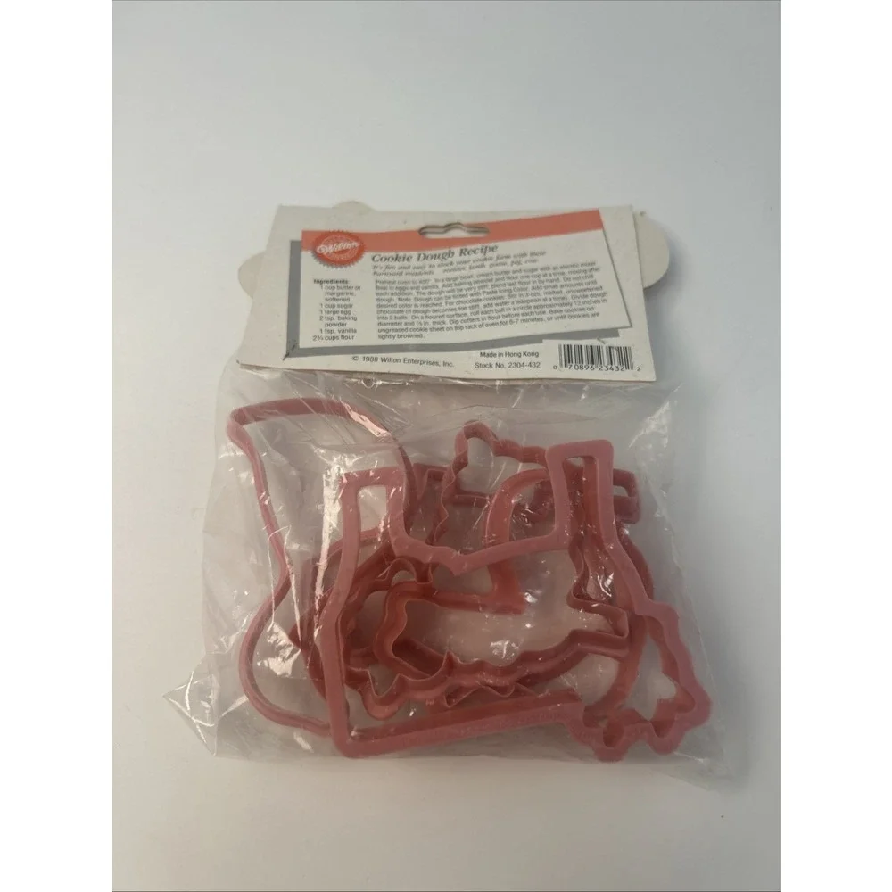 NEW Vintage Wilton Farmyard Friends Cookie Cutter Set Of 5 1988 Pig Sheep Cow